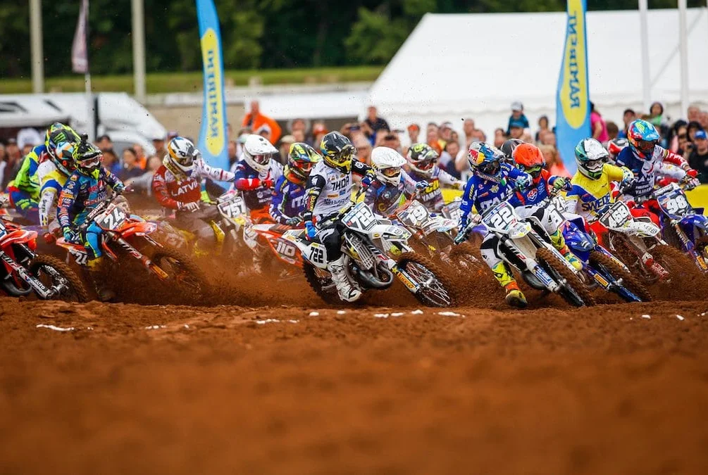 EMX 125 MXGP Portugal – Valin Lancarkan Podium Juara Race 2 – Setelah Reisulis Terjatuh